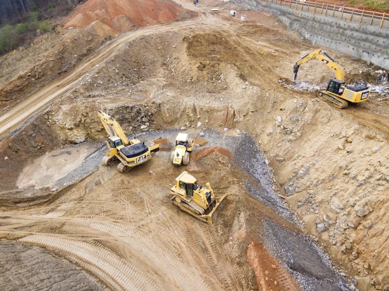 Maquinaria especializada en extracción de roca